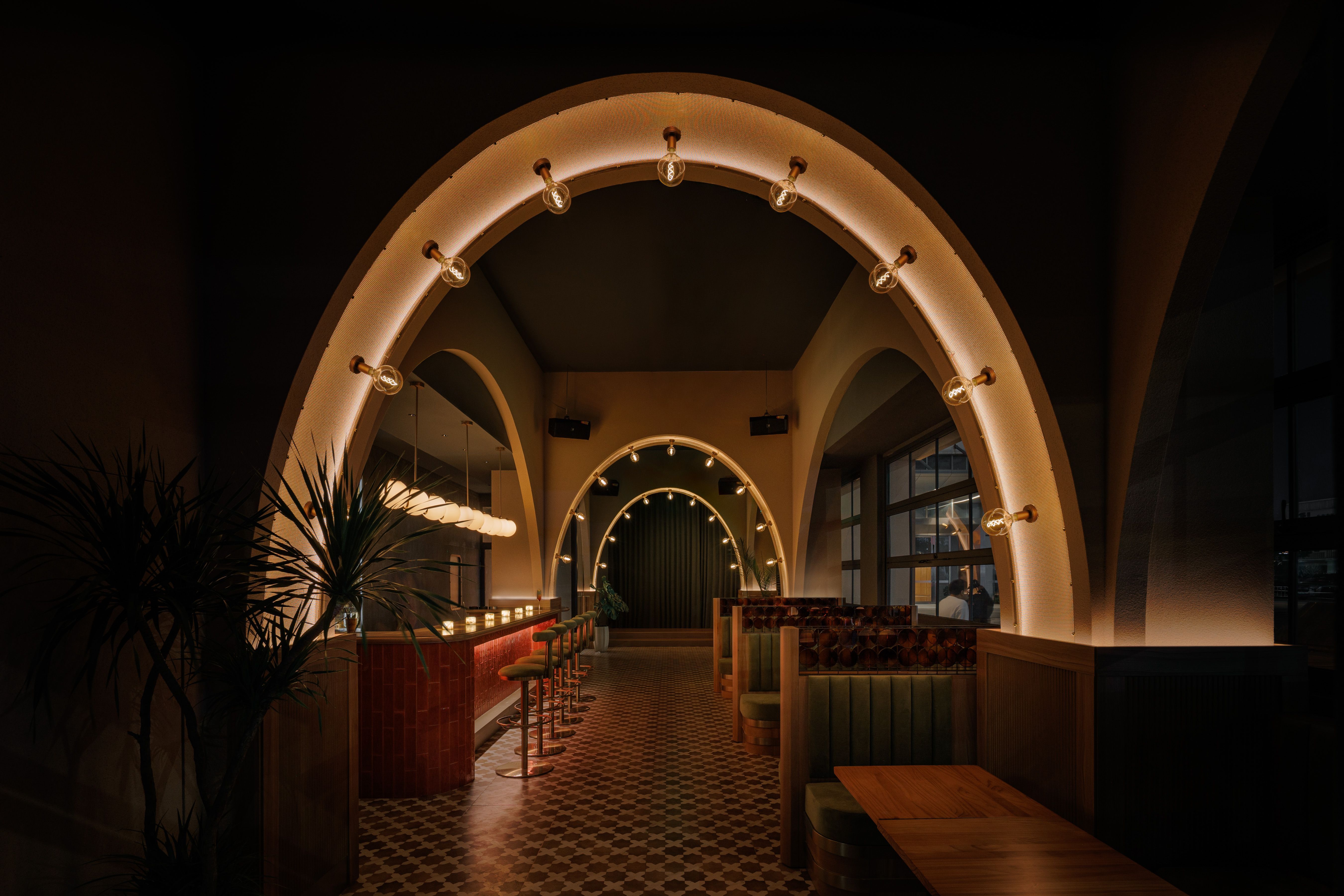 lento-whisky-cigar-bar