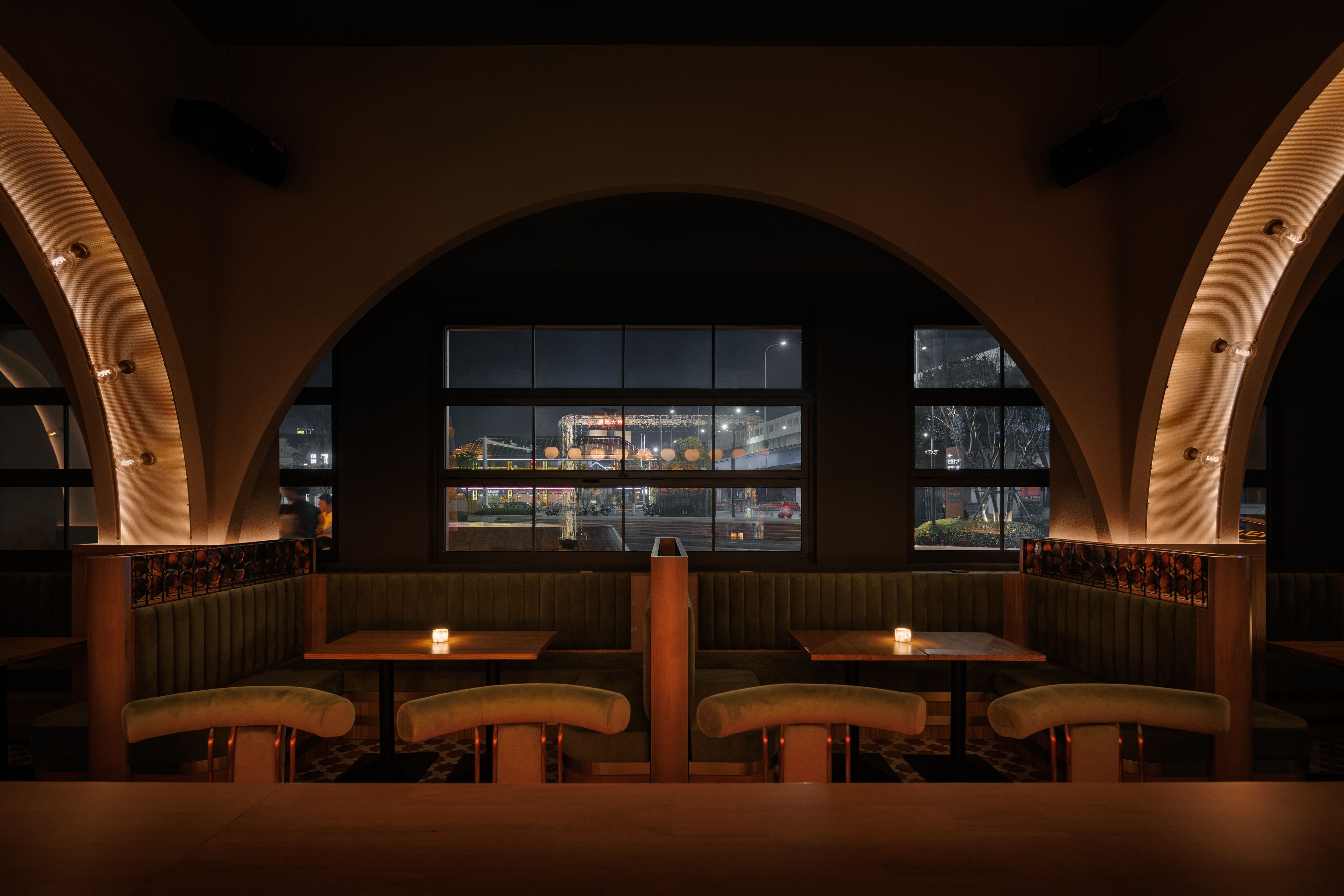 LENTO威士忌雪茄吧