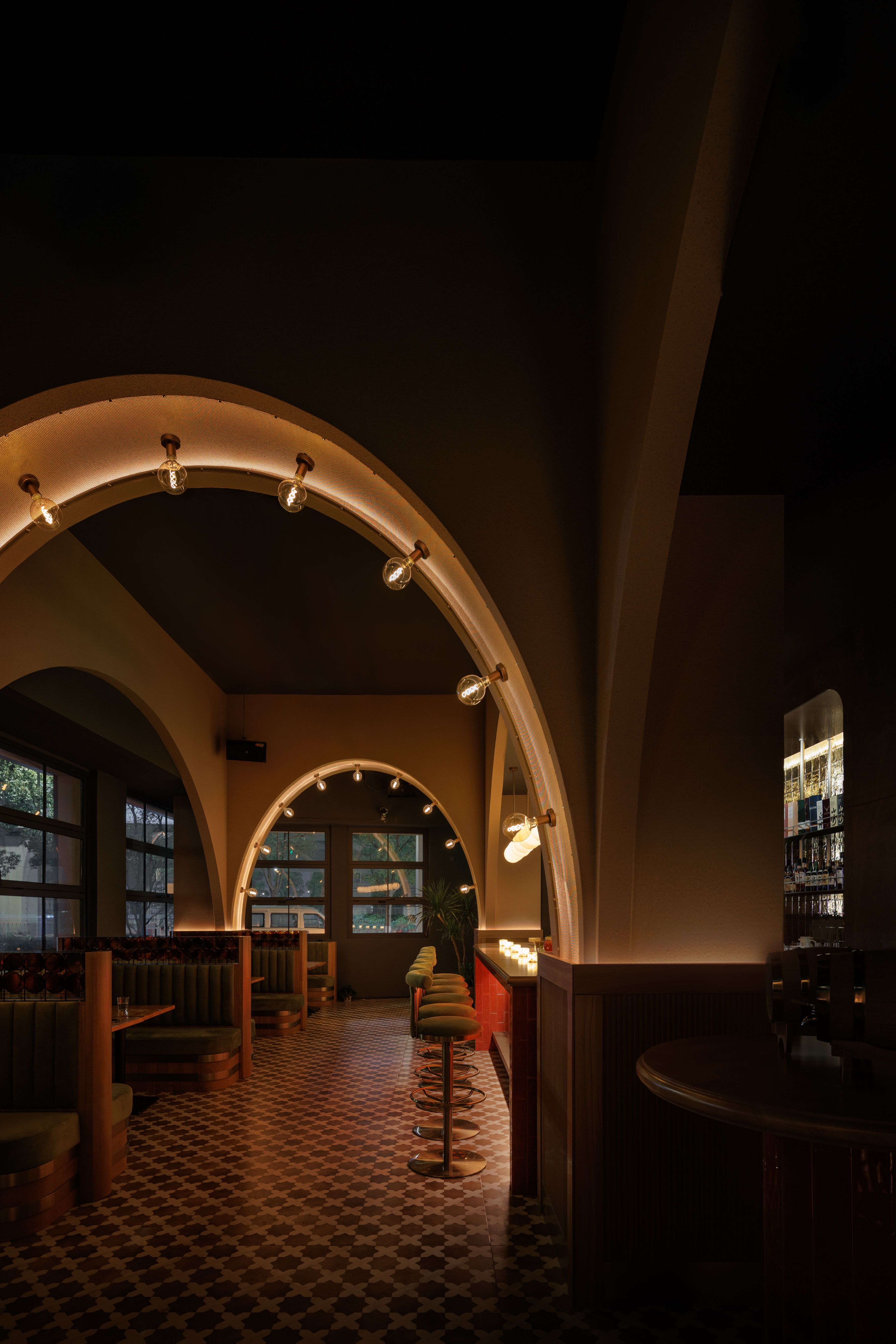 LENTO威士忌雪茄吧